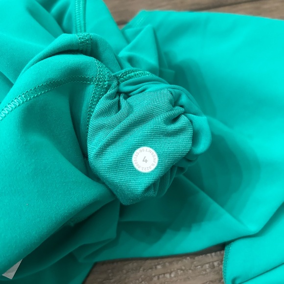 Lululemon Teal High-Waisted Leggings - Picture 4 of 4